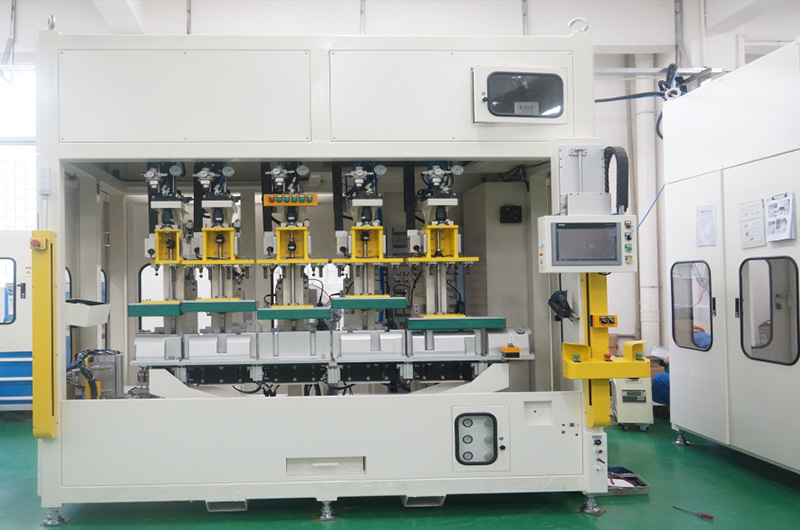 Rocker panel punching machine